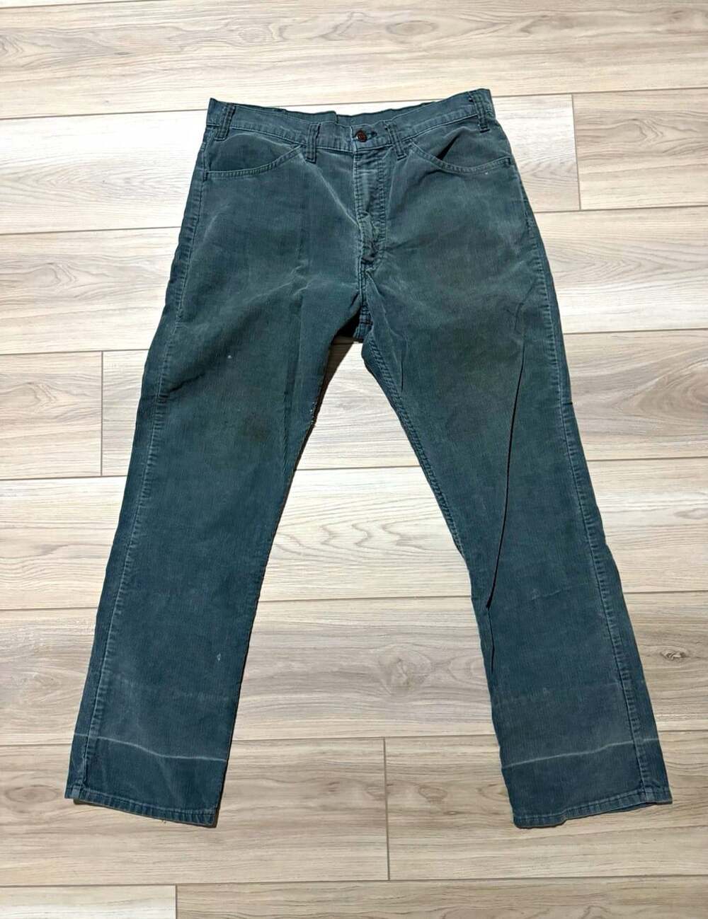 Vintage 1983 Levi's 519 Corduroy Pants Sage Green Talon Zip White Tab 34x30